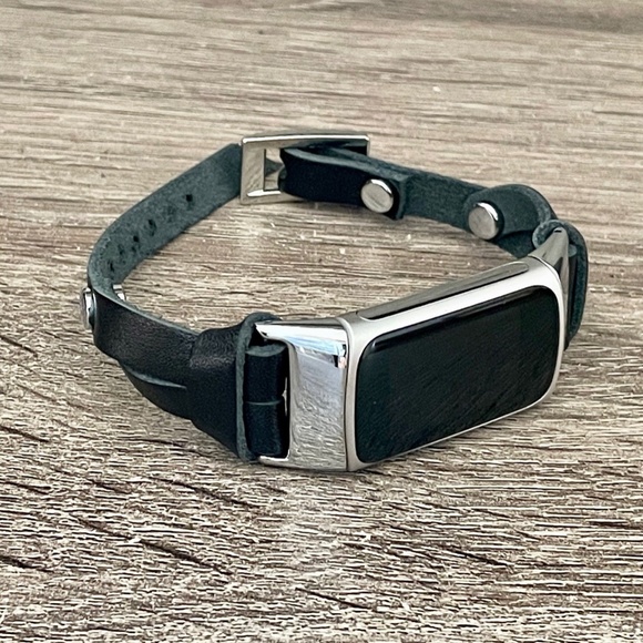 Slim Black Leather Strap Silver Fitbit Charge 5 Band Women Fashion Wristband - Picture 2 of 7